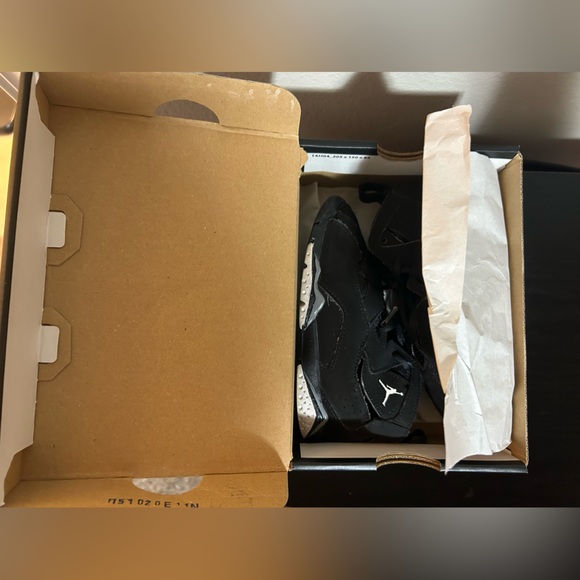 Toddler Kids Black Nike Jordan lace-up sneakers- size 10c - Picture 8 of 11